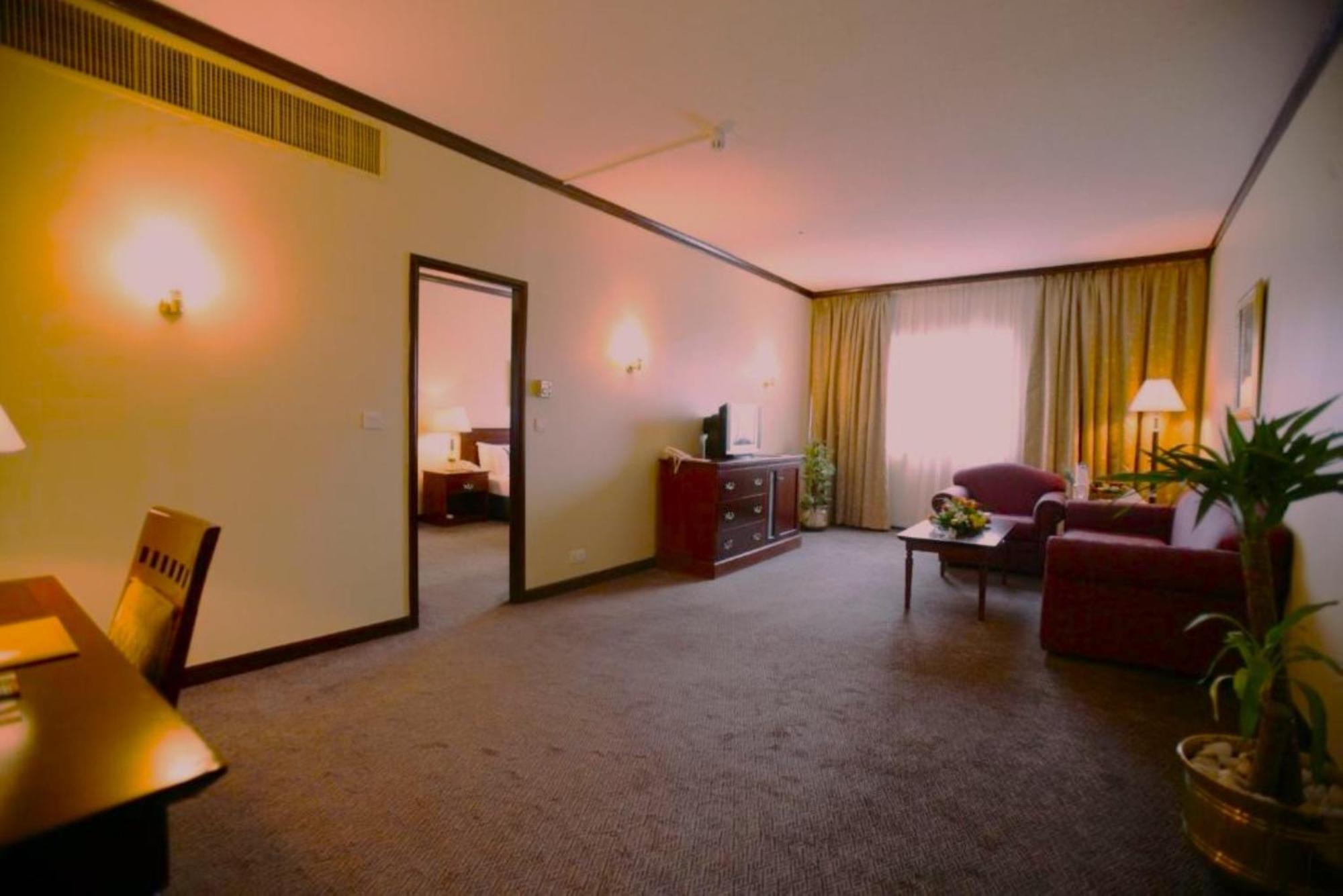 Rolla Suites Hotel -Former J5 Bur Dubai Hotel Экстерьер фото