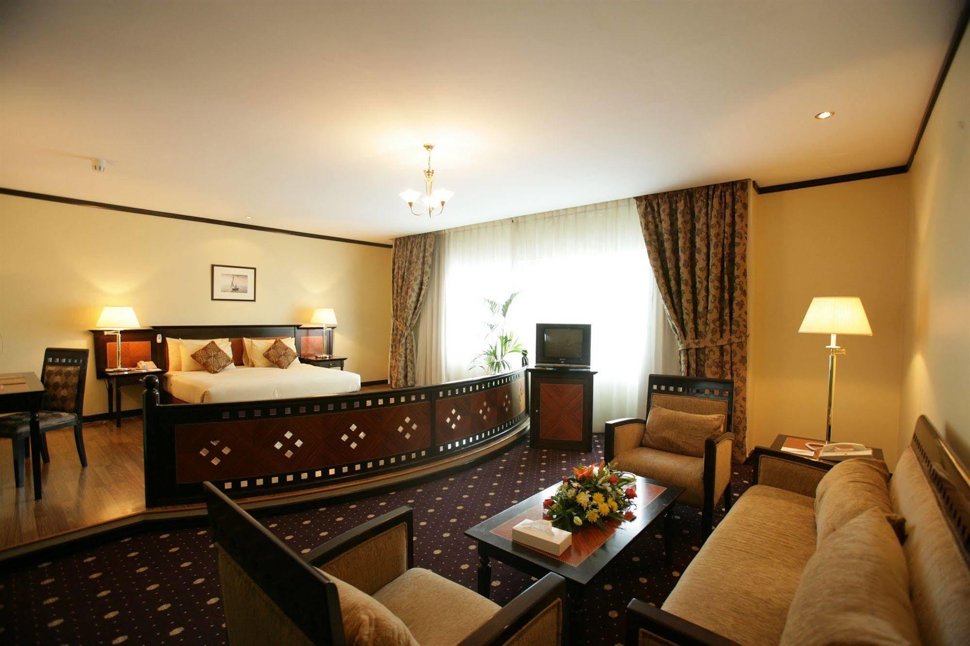 Rolla Suites Hotel -Former J5 Bur Dubai Hotel Экстерьер фото
